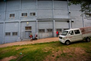El estadio Centenario de Uruguay se convirtió en albergue para pacientes de coronavirus (Fotos)
