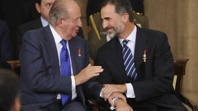 Felipe VI renuncia a la herencia de don Juan Carlos y le retira su asignación