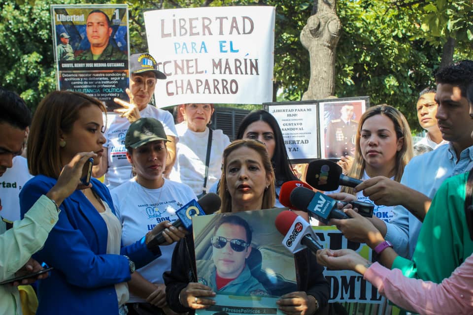 Familiares exigieron justicia para presos políticos militares