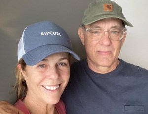 “Atentos con la cloroquina”: Rita Wilson contó cómo se sentían ella y Tom Hanks durante el tratamiento del coronavirus