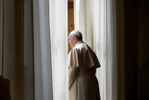 Papa Francisco pide que familias continúen la cuarentena en paz y con creatividad