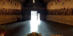 La iglesia del cementerio de Bérgamo “al fin” vacía de ataúdes