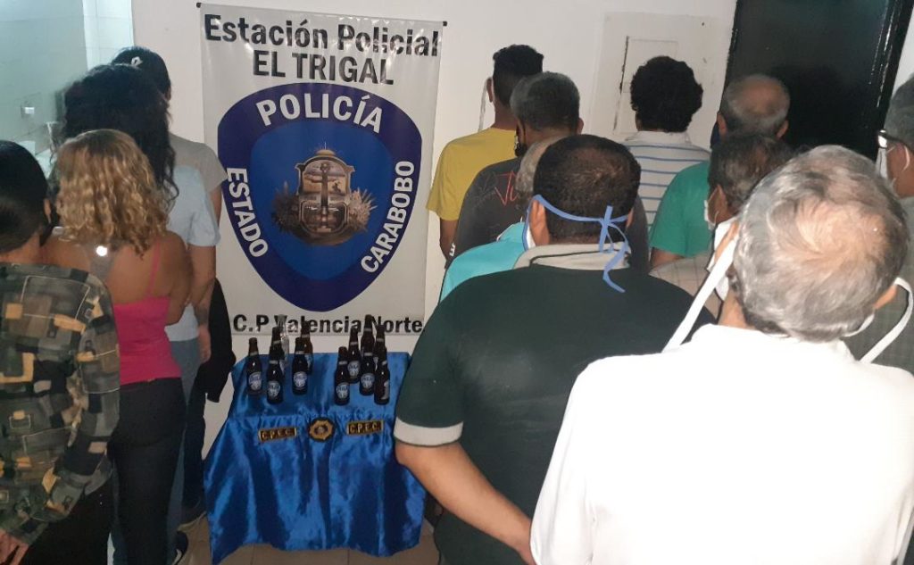 Detienen a 13 personas por ingerir alcohol en Valencia