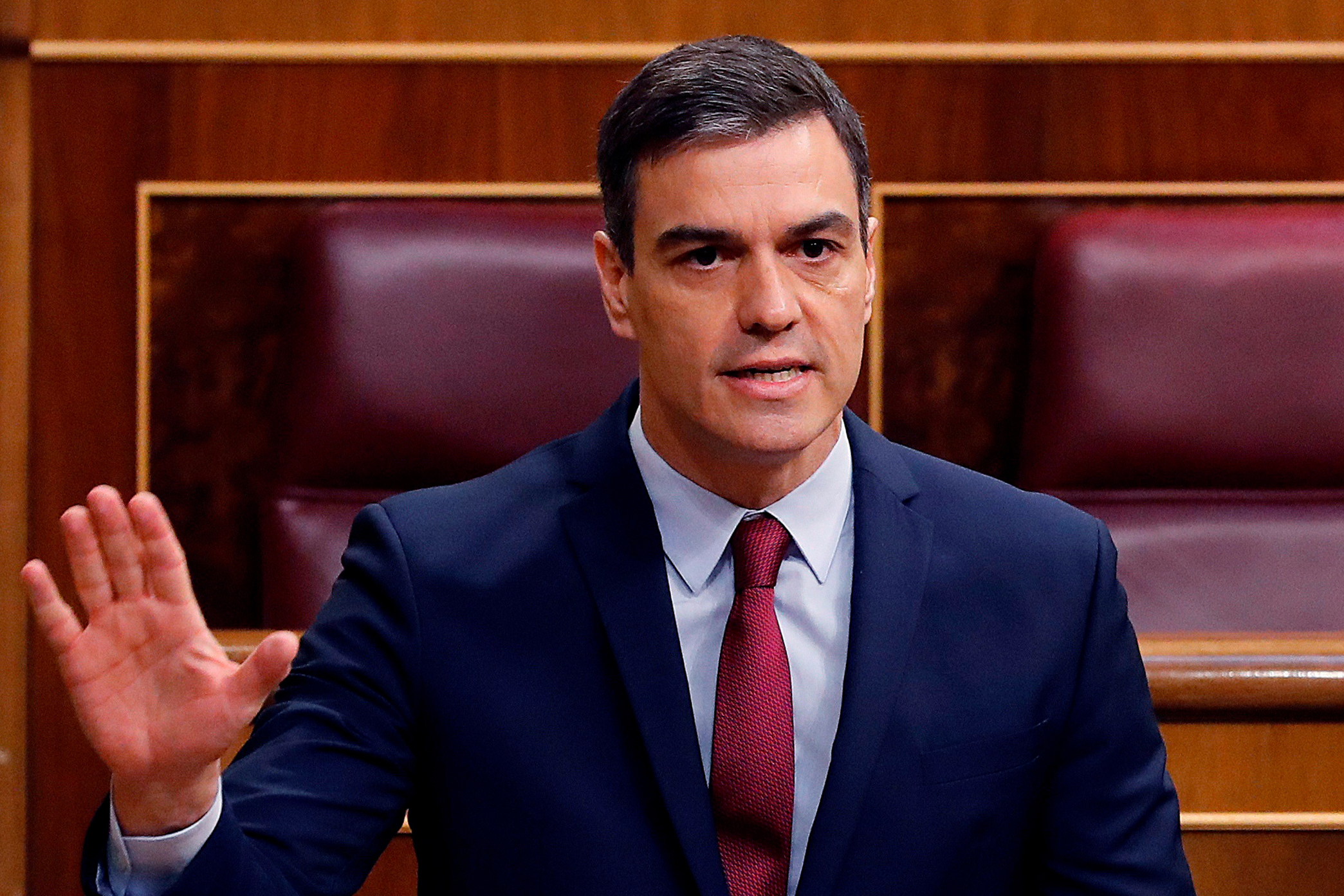 Pedro Sánchez dice que informaciones sobre rey emérito español “nos perturban”