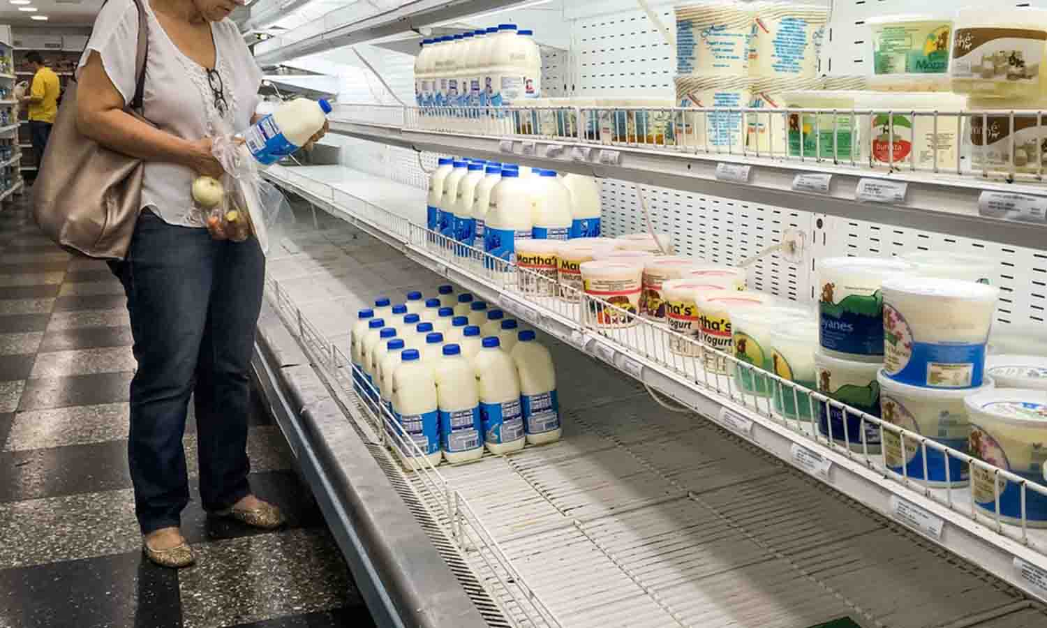 Extienden horario a comercios de alimentos y medicinas en Zulia