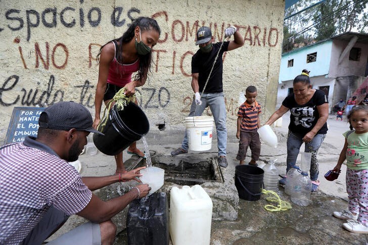 La falta de agua, un obstáculo para lavado de manos durante pandemia en Venezuela (Fotos)