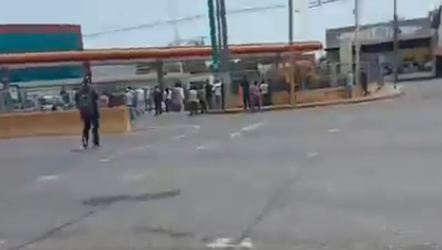 En Maracay, las gasolineras cierran antes de tiempo (VIDEO)