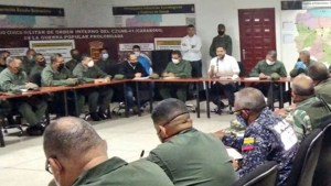 Las fotos del hijo de Nicolás Maduro, rodeado de generales, que indignaron a militares venezolanos
