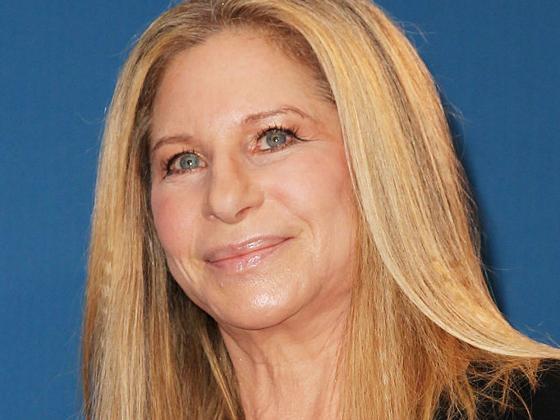 “Ahora soy accionista de Disney gracias a ti”: La hija de George Floyd a Barbra Streisand 