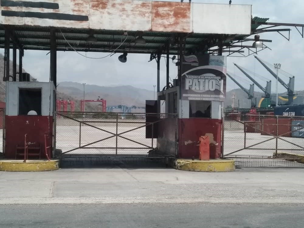 Transportistas de carga pesada en Puerto Cabello denuncian retraso en zona portuaria