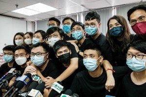Profesores de Hong Kong temen que la ley merme su libertad de enseñar