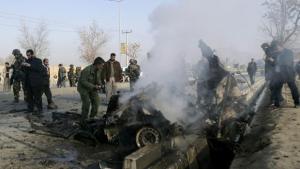 Al menos 17 muertos tras atentado con coche bomba en Afganistán