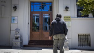 EEUU afirma tener bajo custodia a la estudiante que se refugió en el Consulado Chino de San Francisco