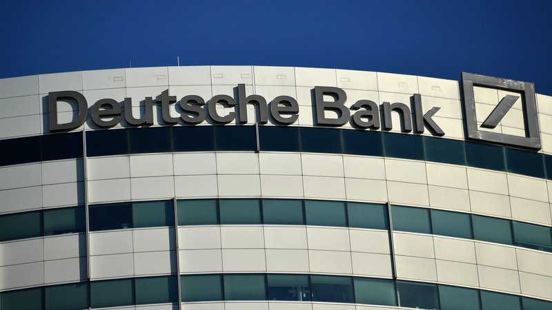 Nueva York multó al Deutsche Bank por omitir la supervisión financiera de Jeffrey Epstein
