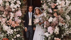 Publican fotos oficiales de la boda secreta de la princesa Beatriz de York y Edoardo Mapelli Mozzi