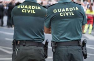 En España, hombre se cortó un testículo al creer que iba a ir a la cárcel