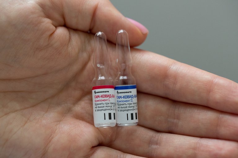 Rusia comenzará a vacunar “grupos de riesgo” contra Covid-19 entre noviembre y diciembre de este año