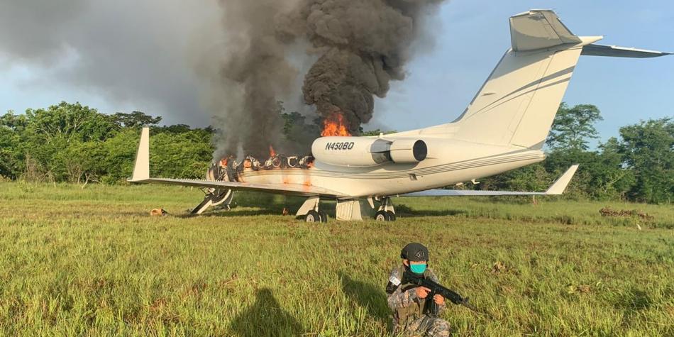 EN VIDEO: Así las Fuerzas Aéreas de Colombia y Guatemala neutralizaron narcoavioneta que partió de Venezuela