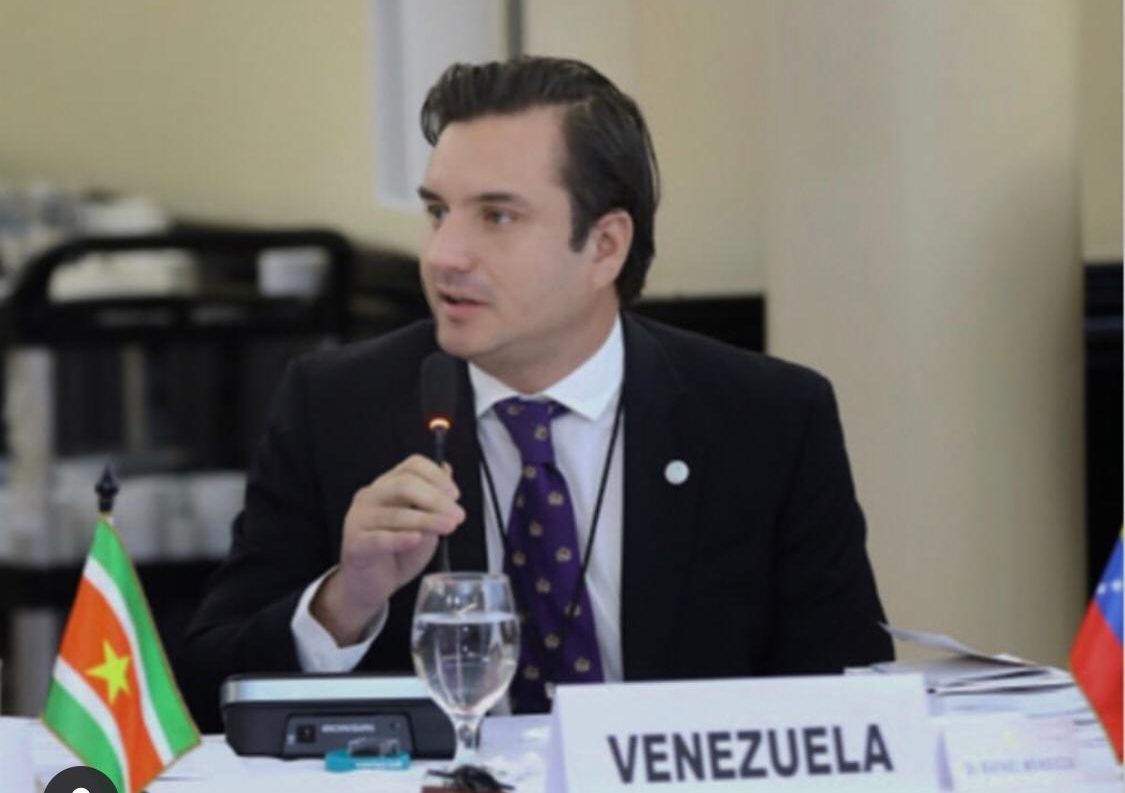 Rafael Domínguez ratificó ante el cuerpo diplomático decisión de no participar en fraude electoral
