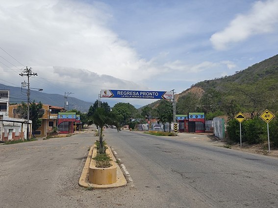 En la frontera del Táchira con Colombia se mantiene el toque de queda