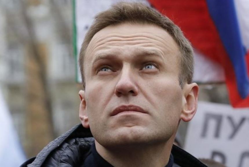 Avión ambulancia trasladará al envenenado Alexei Navalni de Rusia hasta Alemania