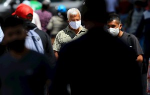 Latinoamérica tantea más apertura tras seis meses de pandemia y 310.000 fallecidos