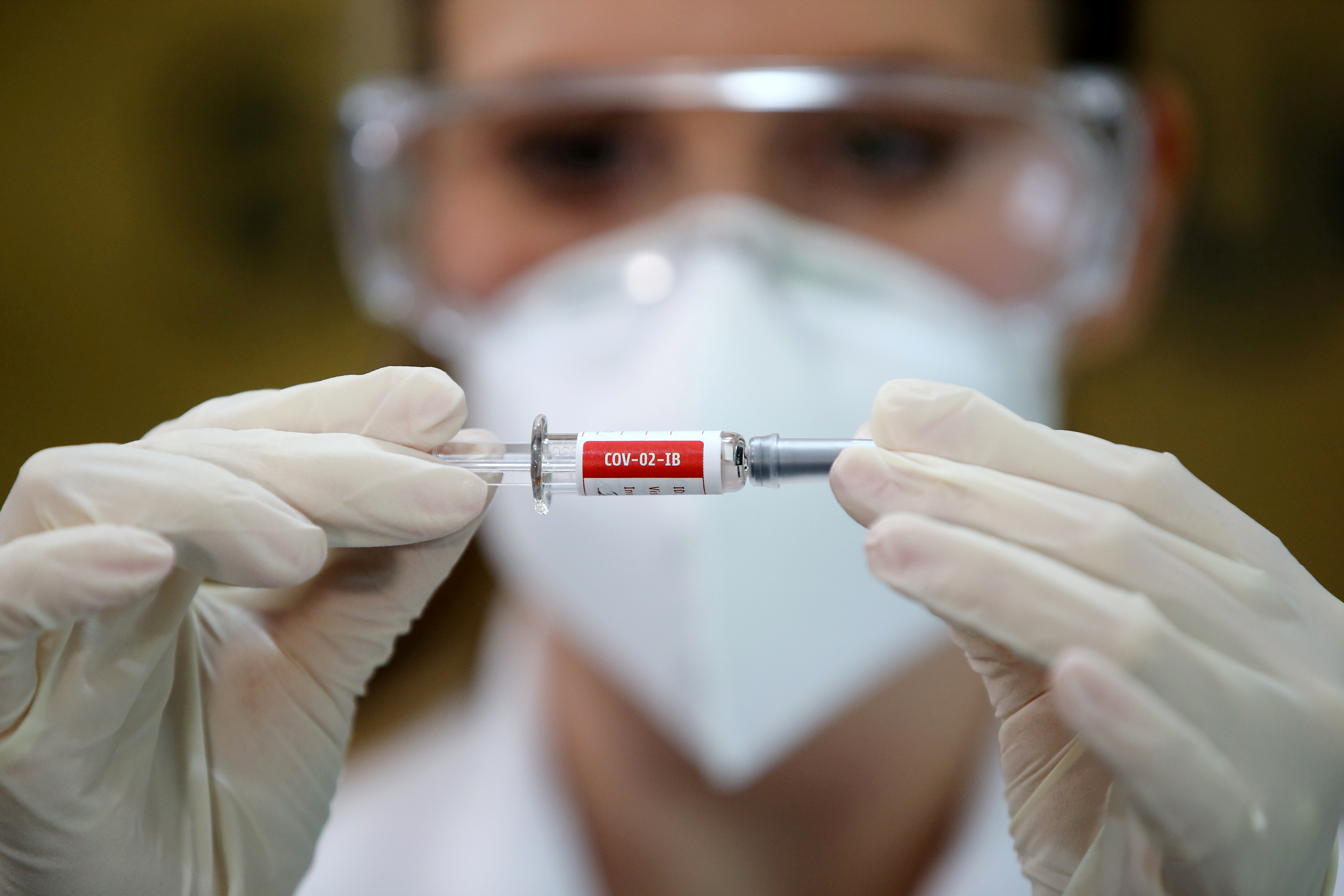 OMS está trabajando con China en los requisitos para la aprobación internacional de cualquier vacuna para el Covid-19