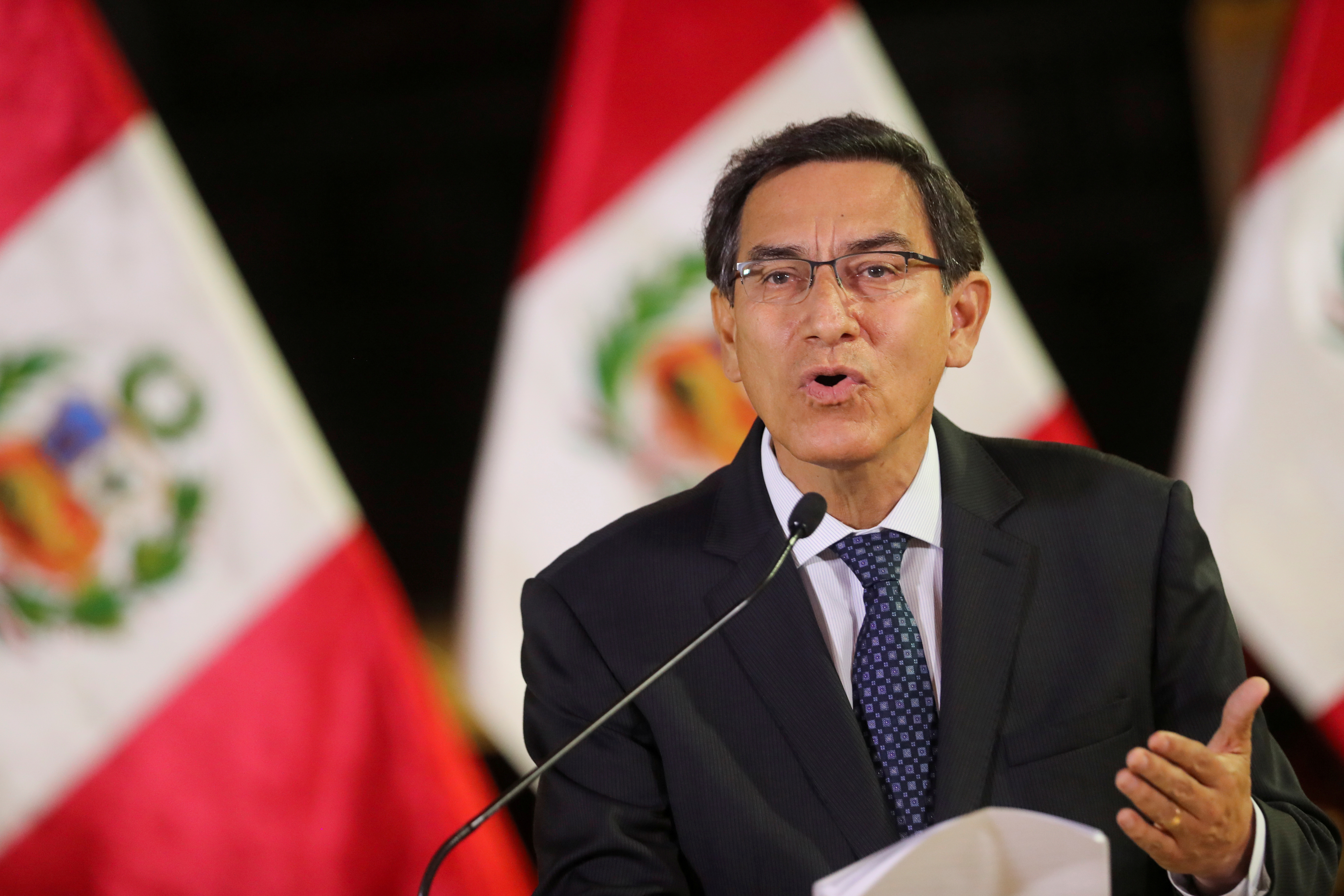 Plantean al Congreso de Perú que Martín Vizcarra vuelva a la presidencia (Comunicado)