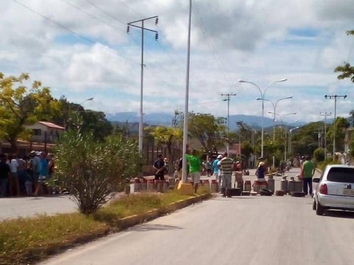 Protestan en Cumaná por falta de gas doméstico #28Sep