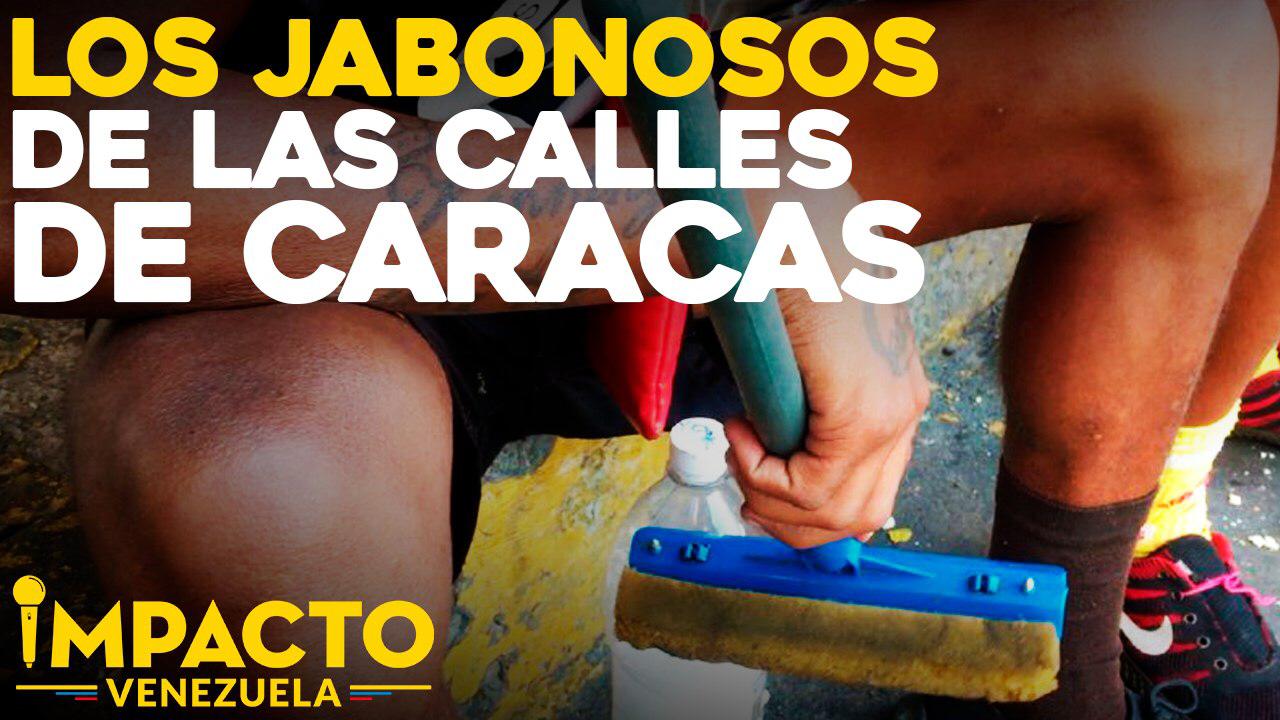 Regresan “los jabonosos”: Niños en las calles de Caracas que lavan parabrisas para sobrevivir (Video)