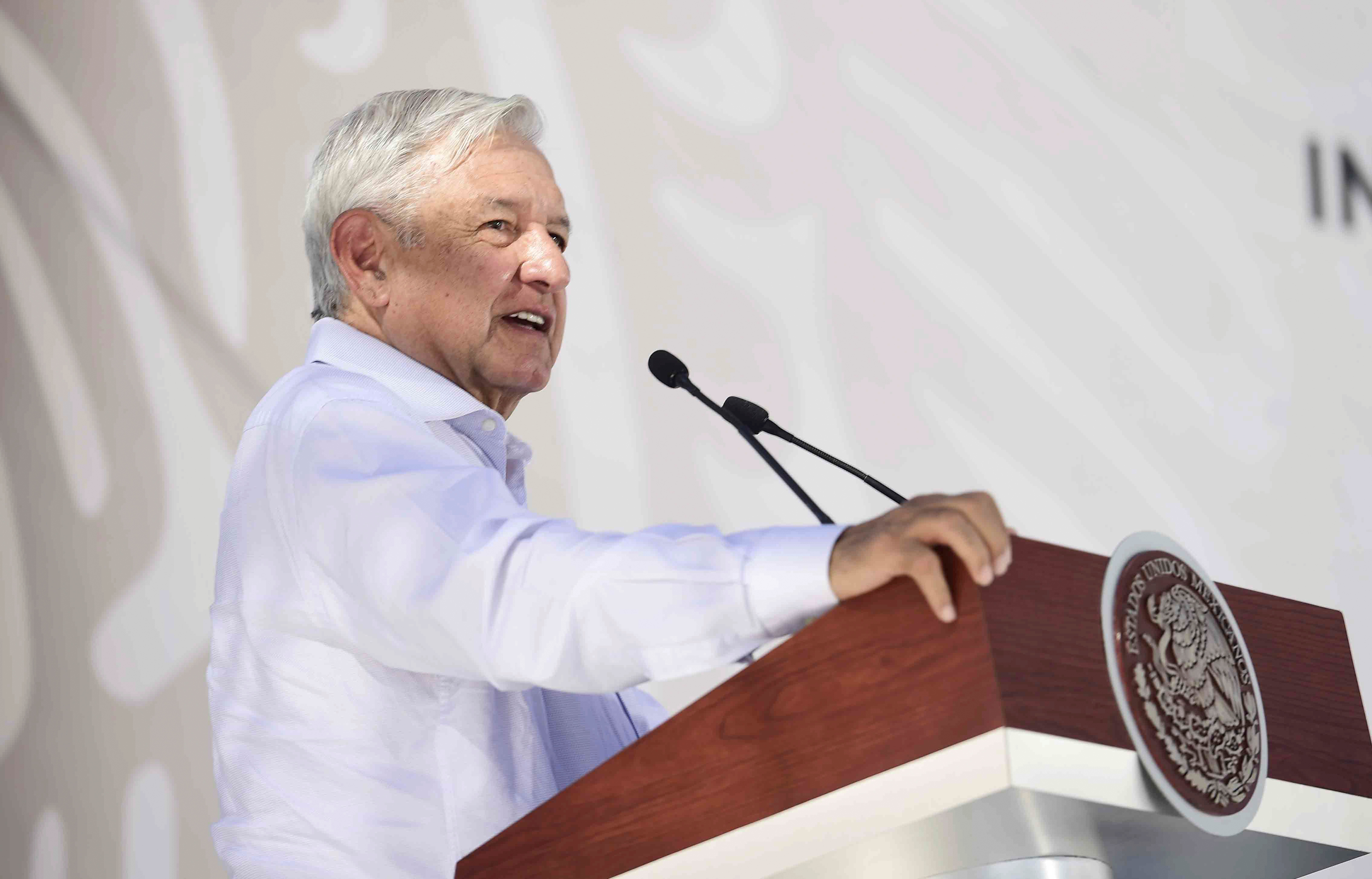 Presidente de México a FMI:  Dejen de estar solapando a gobiernos corruptos