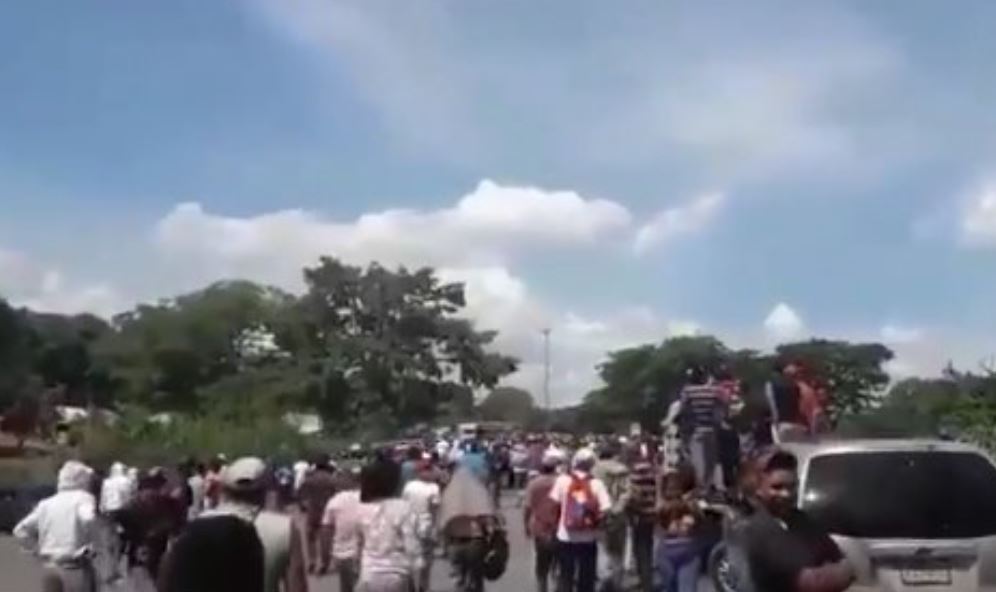 Esbirros reprimieron protesta de transportistas en estación de servicio de Lara (Fotos y Videos)