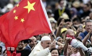 China y el Vaticano renuevan su histórico acuerdo sobre el nombramiento de obispos