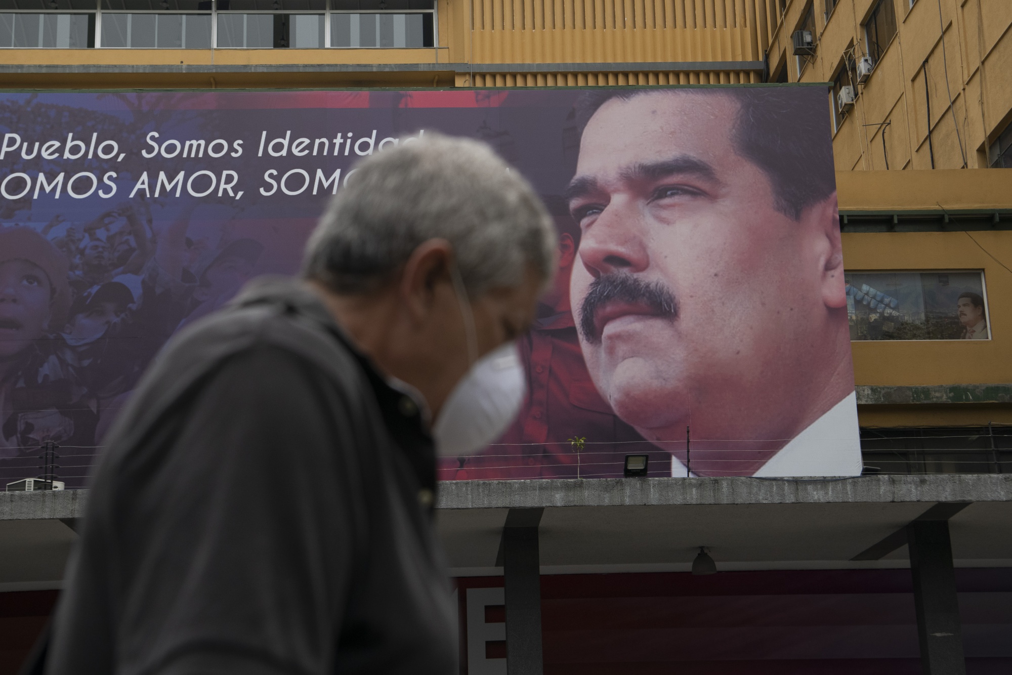 Bloomberg: La arbitraria “ley antibloqueo” de Maduro sienta las bases para más privatizaciones
