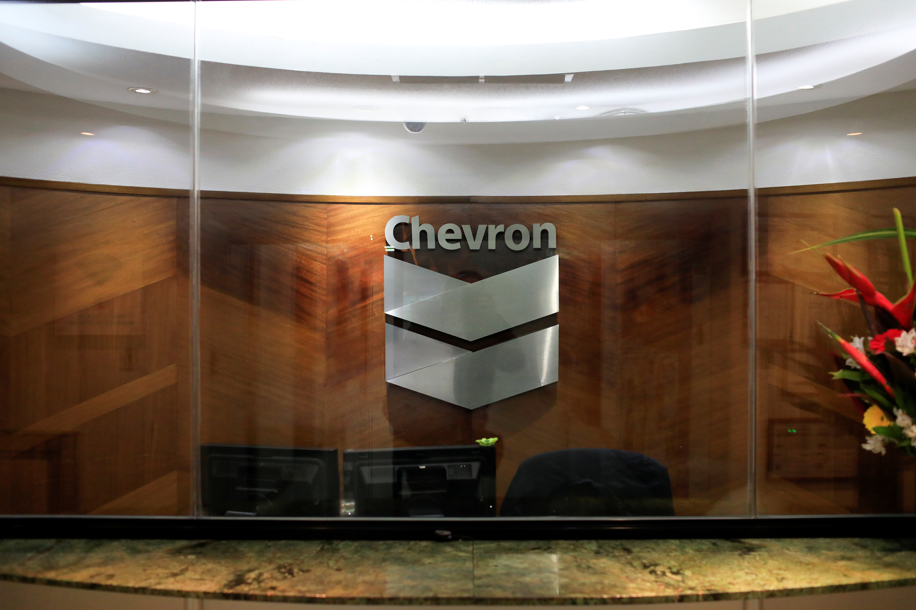 Reuters: Chevron se prepara para comercializar crudo venezolano si EEUU relaja sanciones