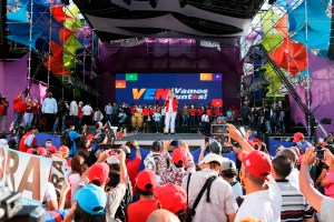 La pandemia, la amenaza que recorre Venezuela en forma de Show Electoral