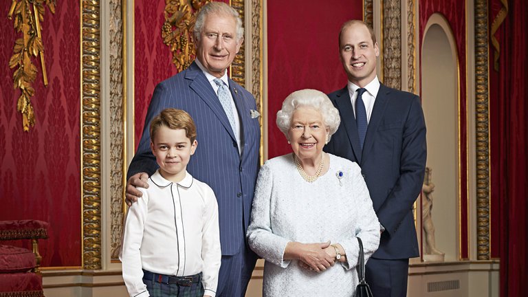 El gran secreto que el príncipe Guillermo y Kate Middleton decidieron ocultarle a su hijo George