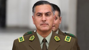 Jefe de Policía de Chile renunció luego que hirieran a dos niños durante operativo
