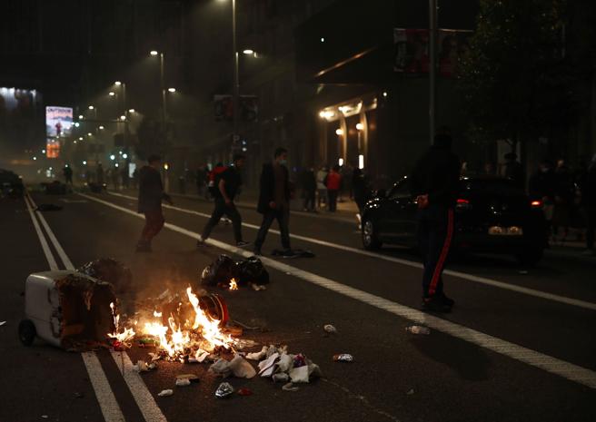 Disturbios en Madrid dejaron al menos 33 detenidos y tres policías heridos