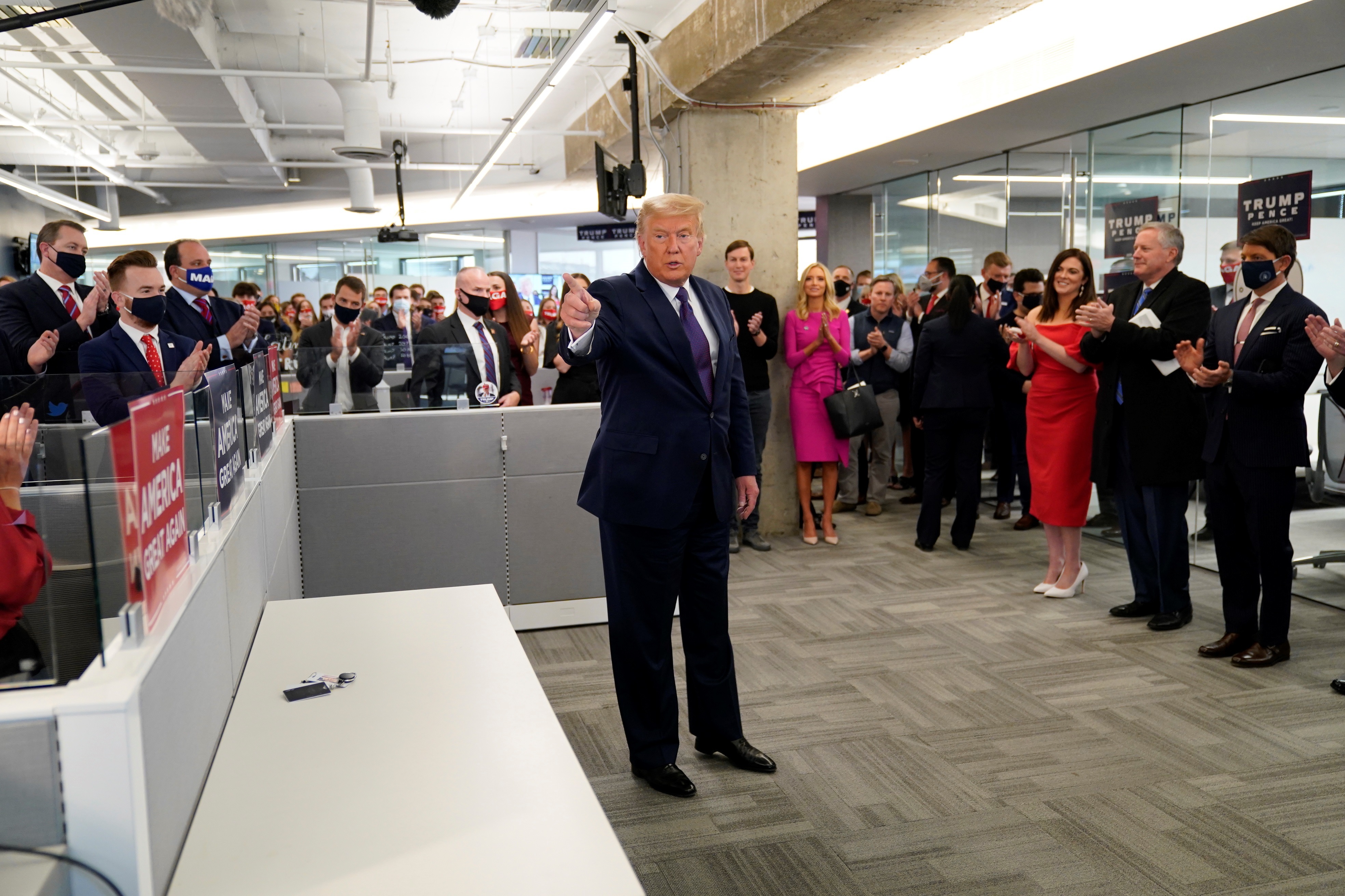 Trump desde la sede de su campaña en Arlington: Vamos a tener una gran noche