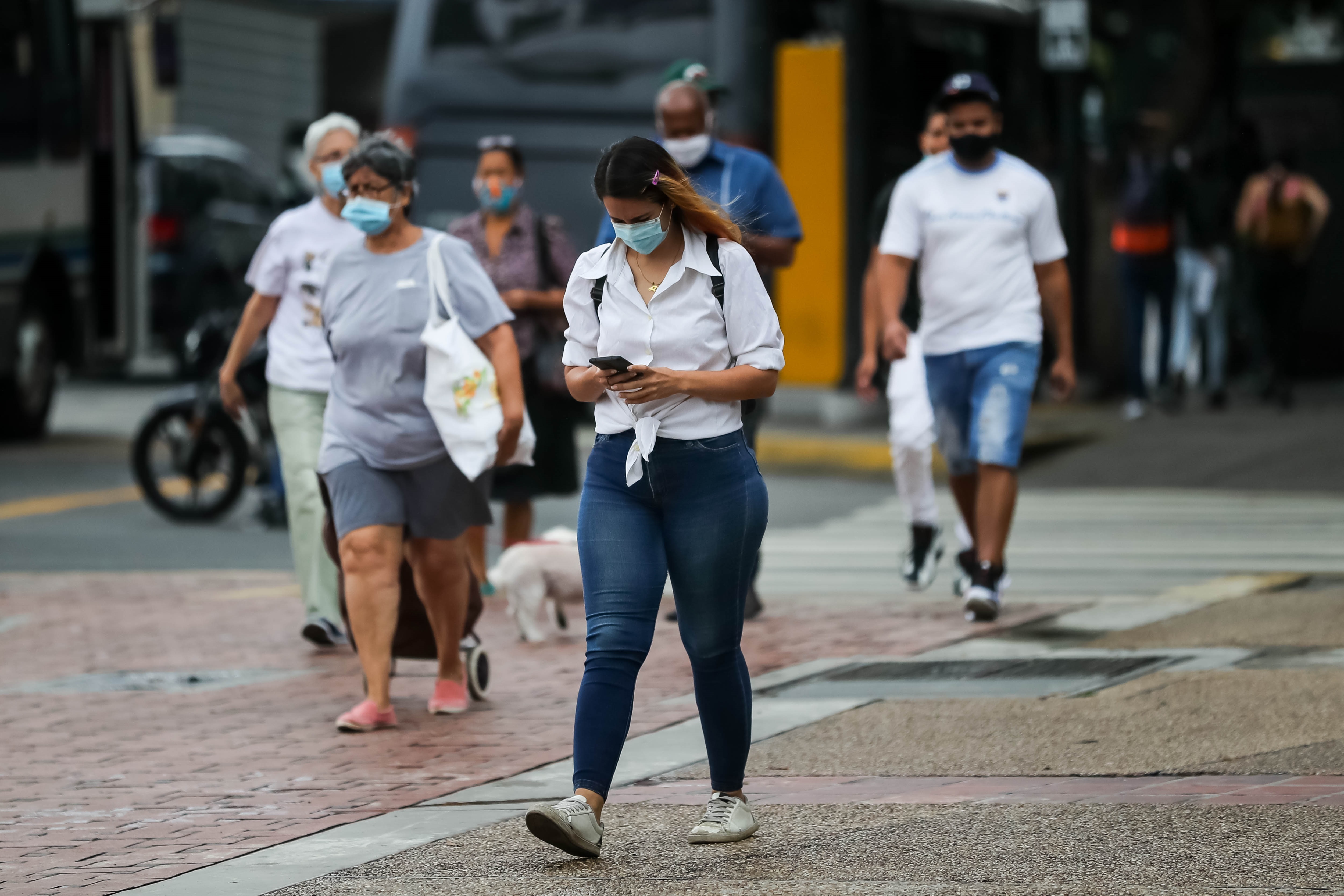 Los casos de coronavirus se acercan a los 600 contagios diarios en Venezuela