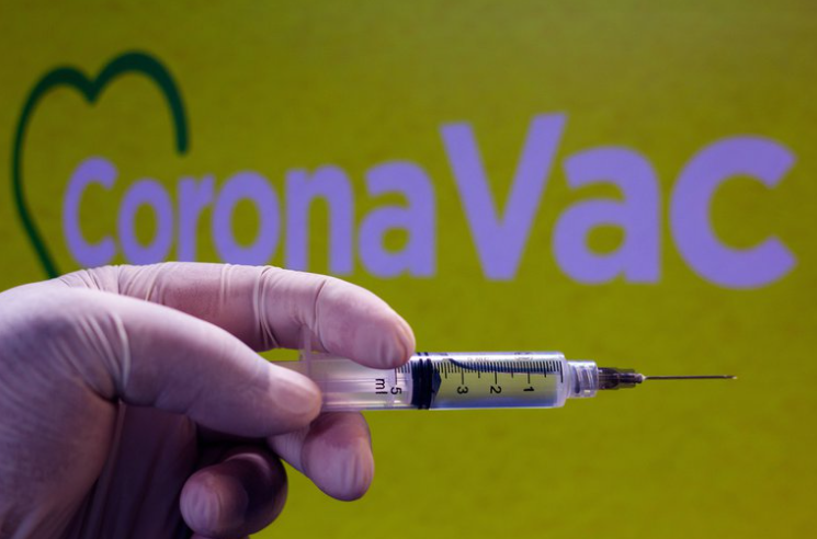 Brasil recibe el primer lote de la vacuna china contra el Covid-19