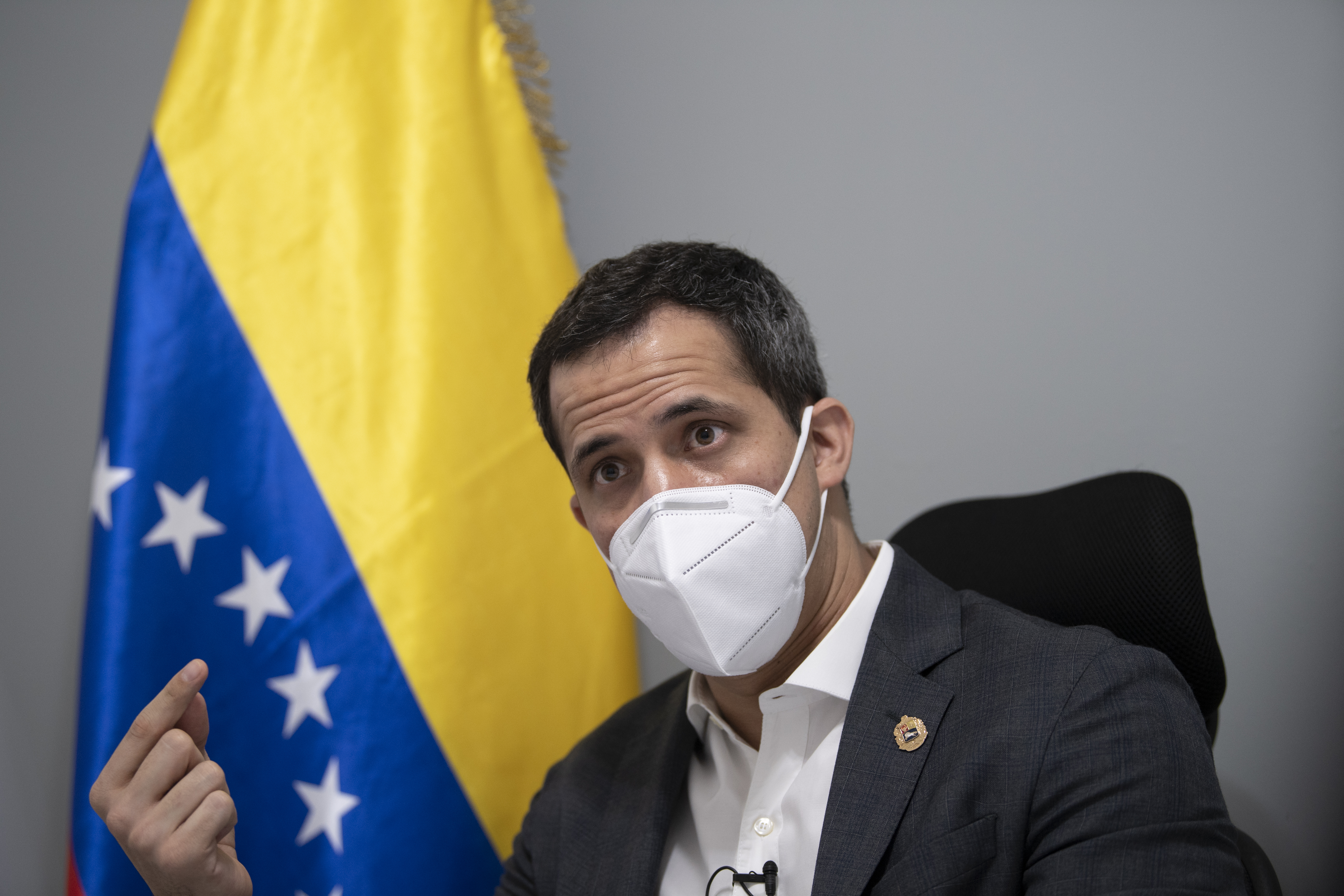 Guaidó felicitó a James Story por su nuevo cargo de embajador ante Venezuela