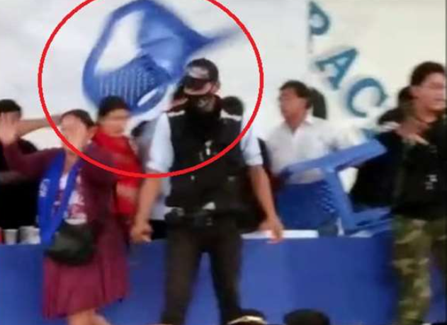 ¡Ni en Bolivia lo soportan! Silla voladora comprobó los pocos reflejos de Evo Morales (VIDEO)