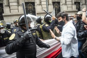 La ONU concluye que policía peruana hizo un uso excesivo de fuerza en protestas