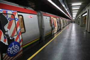 Usuarios del Metro de Caracas reportaron fuerte retraso en la Línea 3 este #19Jul