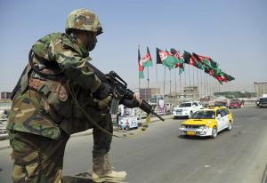 Frustran en Afganistán atentado contra diplomático estadounidense