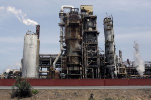 Exportaciones de petróleo de Venezuela se hunden a niveles de 1940 bajo sanciones de EEUU