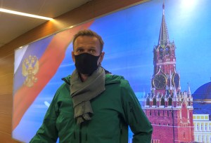 Médicos rusos urgen a Navalny a detener “inmediatamente” su huelga de hambre