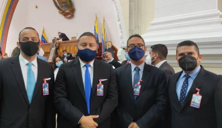 Así lució el expastor Bertucci y su comitiva de “Cambiemos” en el acto de la AN fraudulenta de Maduro #5Ene (Foto)